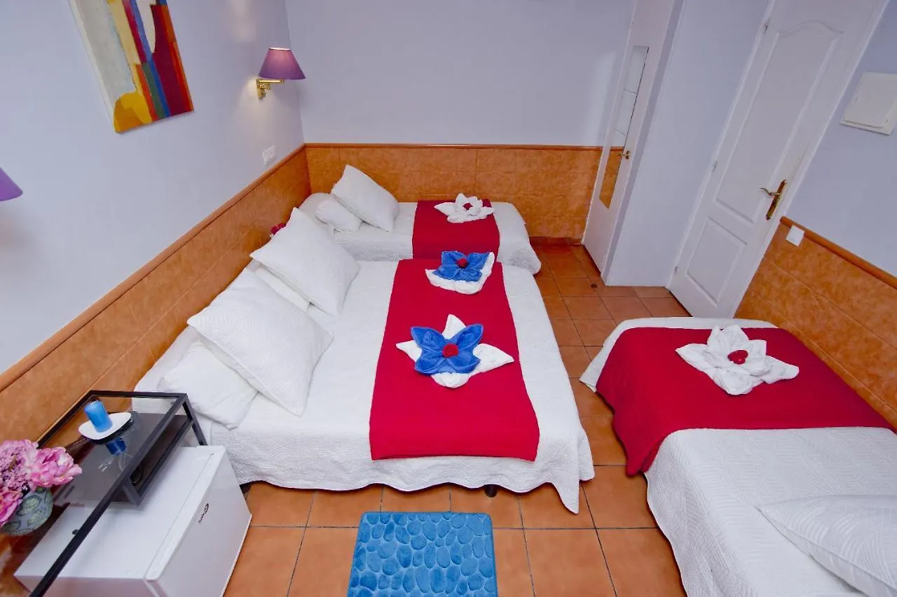 Barcelona City Rooms بيت ضيافة